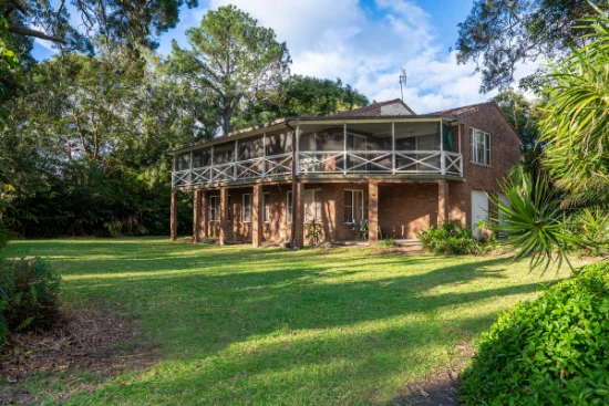 40 Marandowie Drive, Iluka, NSW 2466