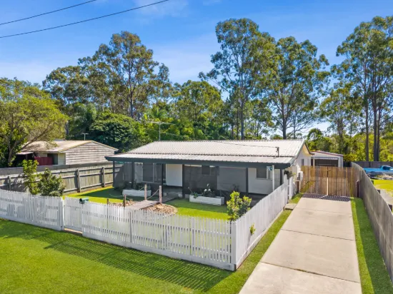 40 Sharon Drive, Eagleby, Qld 4207