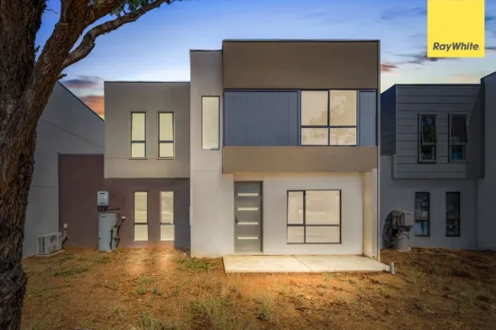 40 Steadfield Circuit, Melton South, Vic 3338