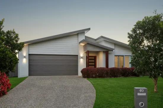 40 Surfrider Place, Mudjimba, Qld 4564