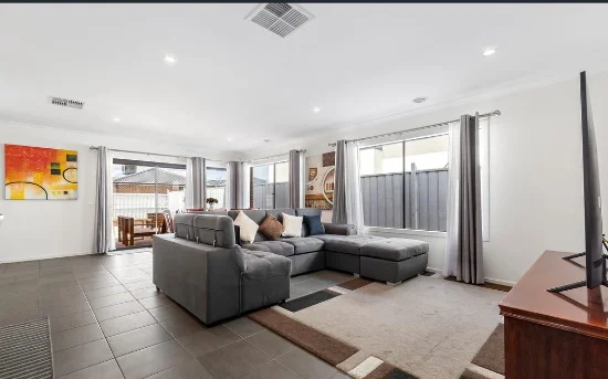 40 Wavell Parade, Fraser Rise, Vic 3336