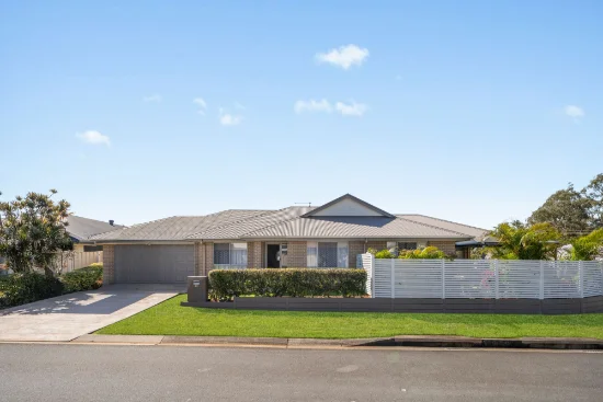40 Willis Close, Redland Bay, Qld 4165