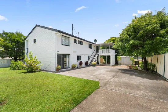 404 Cliveden Avenue, Corinda QLD 4075-Image