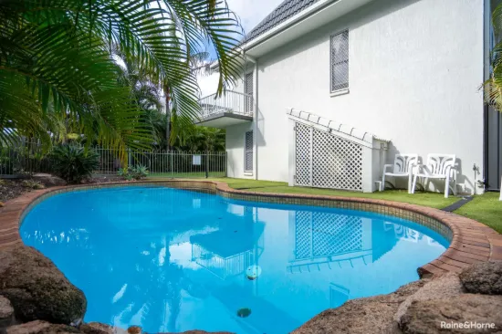 405 Esplanade, Torquay, Qld 4655-Image