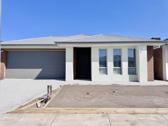 41 Ardsley Street, Manor Lakes, Vic 3024 - For Rent