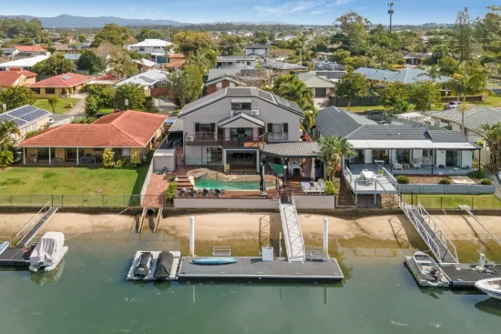 41 Camelot Crescent, Hollywell, Qld 4216