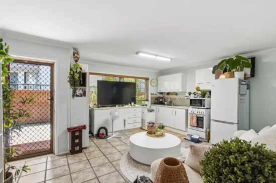 41 Frank Street, Labrador, Qld 4215-Image