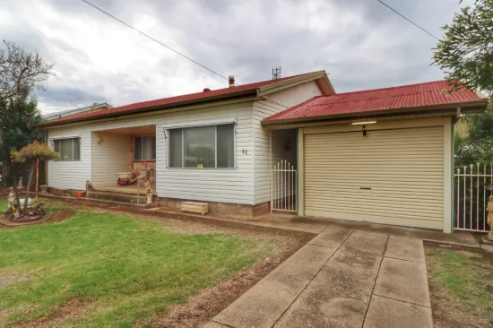 41 Lee Street, Cowra, NSW 2794