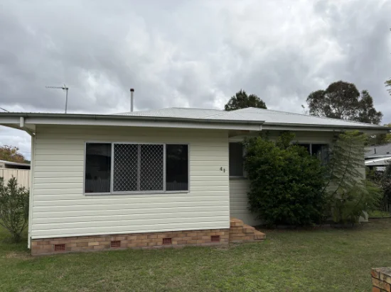 41 Myrtle Avenue, Warwick, Qld 4370 - For Rent