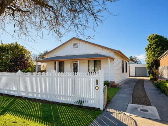 41 Simpson Street, Sale, Vic 3850