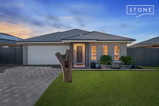 42 Ballyneal Crescent, Heddon Greta, NSW 2321