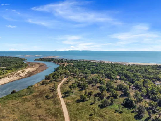 42 Batley Parade, Beach Holm QLD 4818-Image