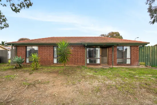 42 Caloundra Dr, Paralowie, SA 5108