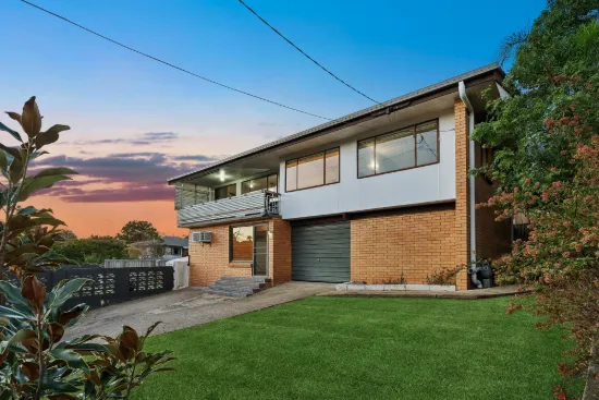 42 Camelia Avenue, Everton Hills, Qld 4053