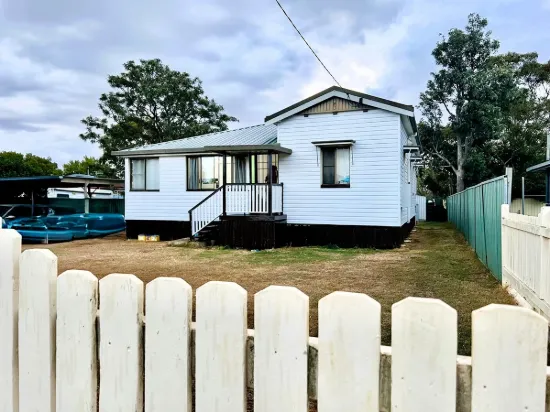 42 Cory Street, Oakey, Qld 4401