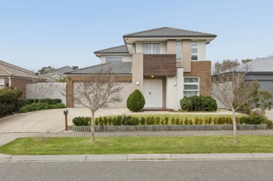 42 Crepe Avenue, Cranbourne West, Vic 3977