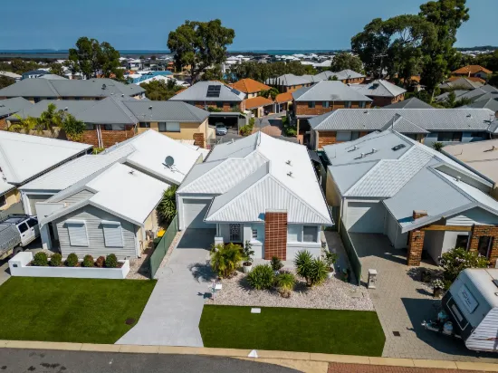 42 Encourage Loop, Dudley Park, WA 6210
