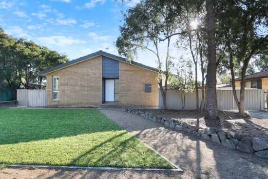 42 Feathertop Circuit, Thurgoona, NSW 2640