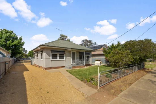 42 Ferrier Street, Lockhart, NSW 2656