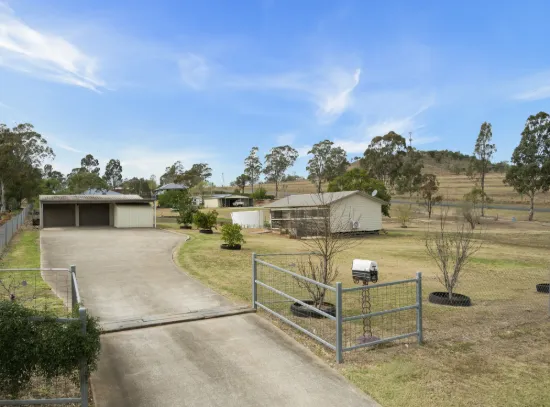 42 Goombungee Meringandan Road, Meringandan West, Qld 4352
