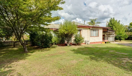 42 Great Alpine Road, Myrtleford, Vic 3737