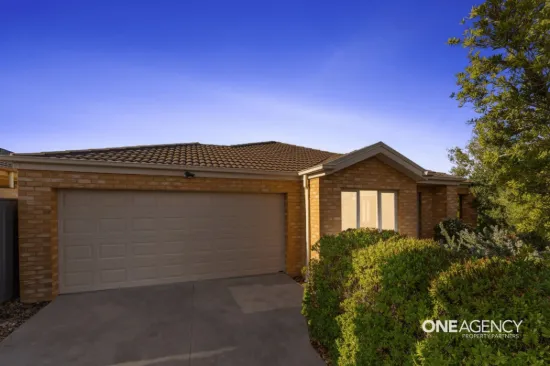 42 Howqua Way, Manor Lakes, Vic 3024