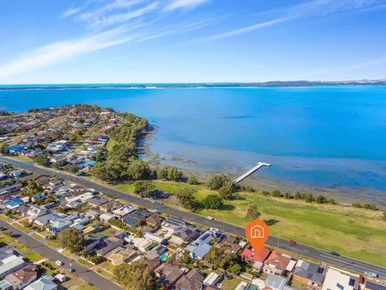 42 Lakeside Drive, Kanahooka, NSW 2530