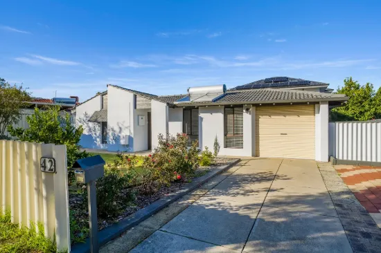 42 Moira Avenue, Forrestfield, WA 6058