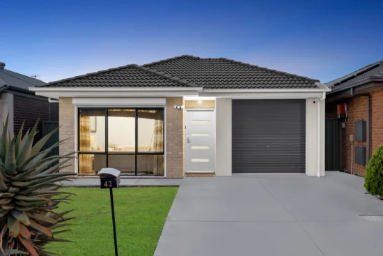 42 Royal Palm Drive, Parafield Gardens, SA 5107