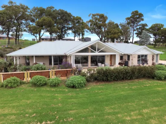 42 Salvatore Drive, Wy Yung, Vic 3875