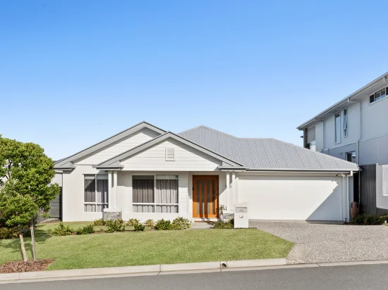 42 Sandpiper Terrace, Worongary, Qld 4213
