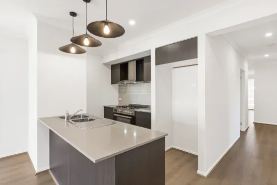 42 Skipper Avenue, Lara, Vic 3212