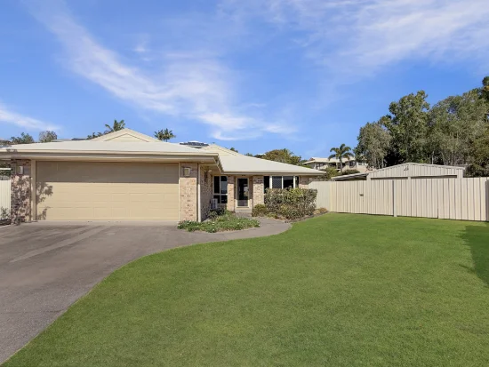 42 Waratah Street, Kin Kora, Qld 4680