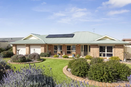 42 Washington Gardens, Leopold, Vic 3224