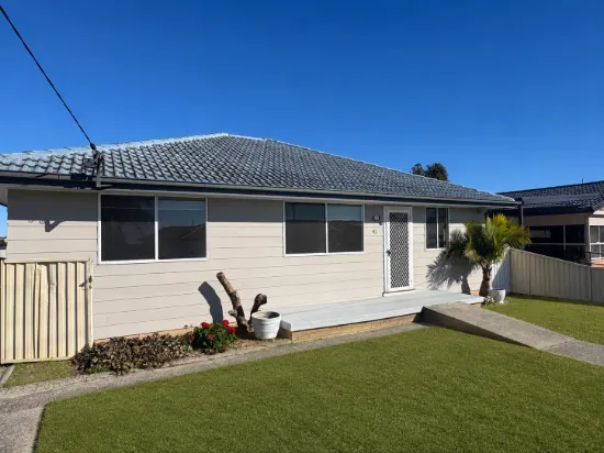 42 Woolana Avenue, Budgewoi, NSW 2262