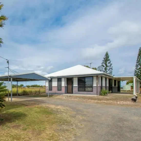 42 Young Street, Burnett Heads, Qld 4670