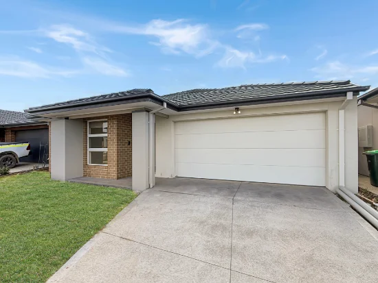43 Ardsley St, Manor Lakes, Vic 3024