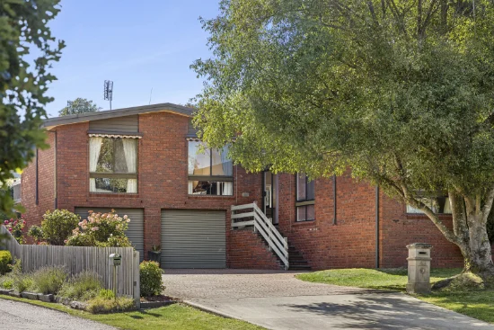 43 Bourke Street, Kyneton, Vic 3444 - For Rent
