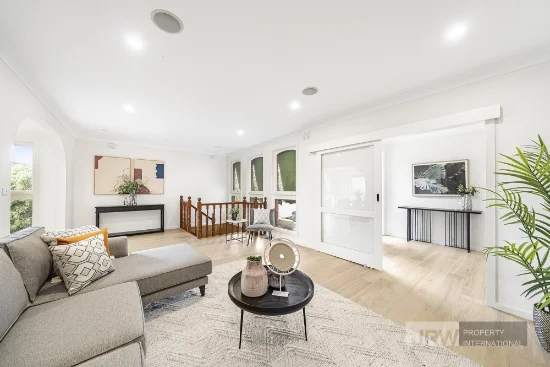 43 Cambrian Crescent, Wheelers Hill, Vic 3150