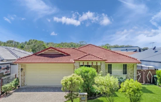 43 Corrimal Place, Sandstone Point, Qld 4511