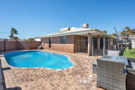 43 Cotter Street N, Hannans, WA 6430
