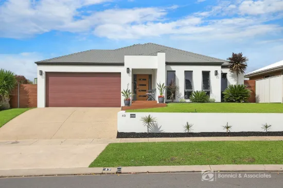 43 Craig Circuit, Leneva, Vic 3691