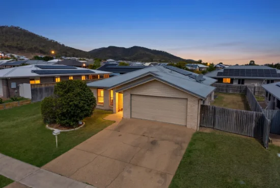 43 Geoff Wilson Drive, Norman Gardens, Qld 4701