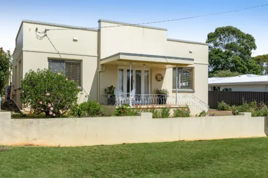 43 Leichhardt  Street, Centenary Heights, Qld 4350