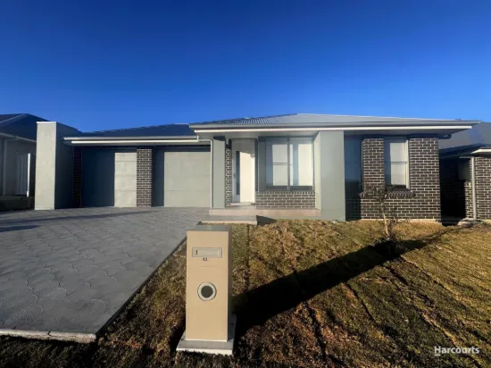 43 Lippiatt Circuit, Appin, NSW 2560