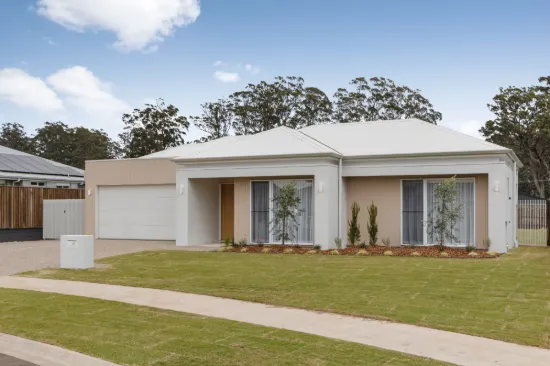 43 Mirambeena Drive, Highfields, Qld 4352