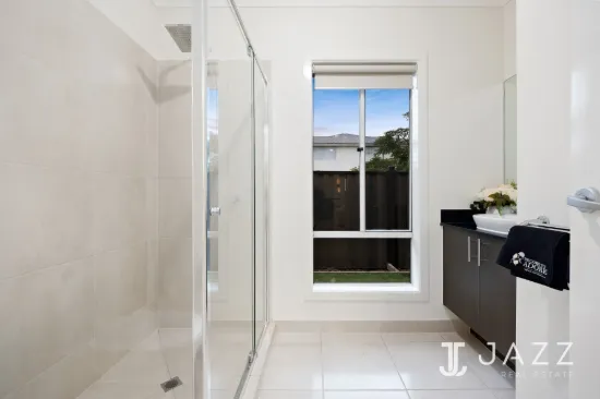 43 Namadgi Crescent, Truganina, Vic 3029-Image