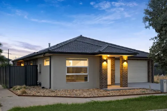43 Namadgi Crescent, Truganina, Vic 3029-Image