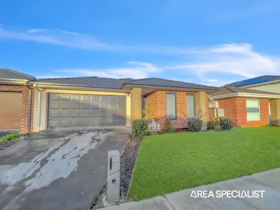 43 Noah Road, Clyde North, Vic 3978