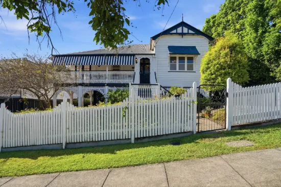 43 Oakwal Terrace, Windsor, Qld 4030